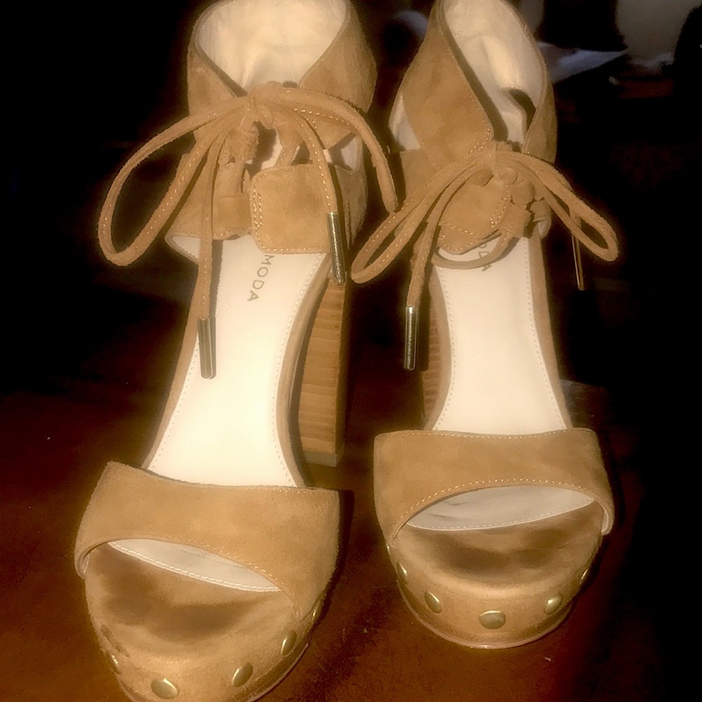Pella Moda Heels